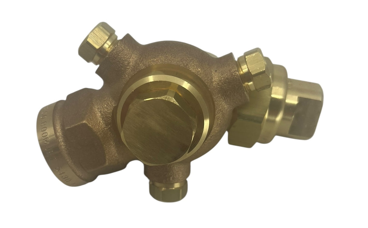 TeeJet Single Swivel Boomless Spray Nozzle Off-Center Flat Spay Tip - 4629-3/4-TOC300