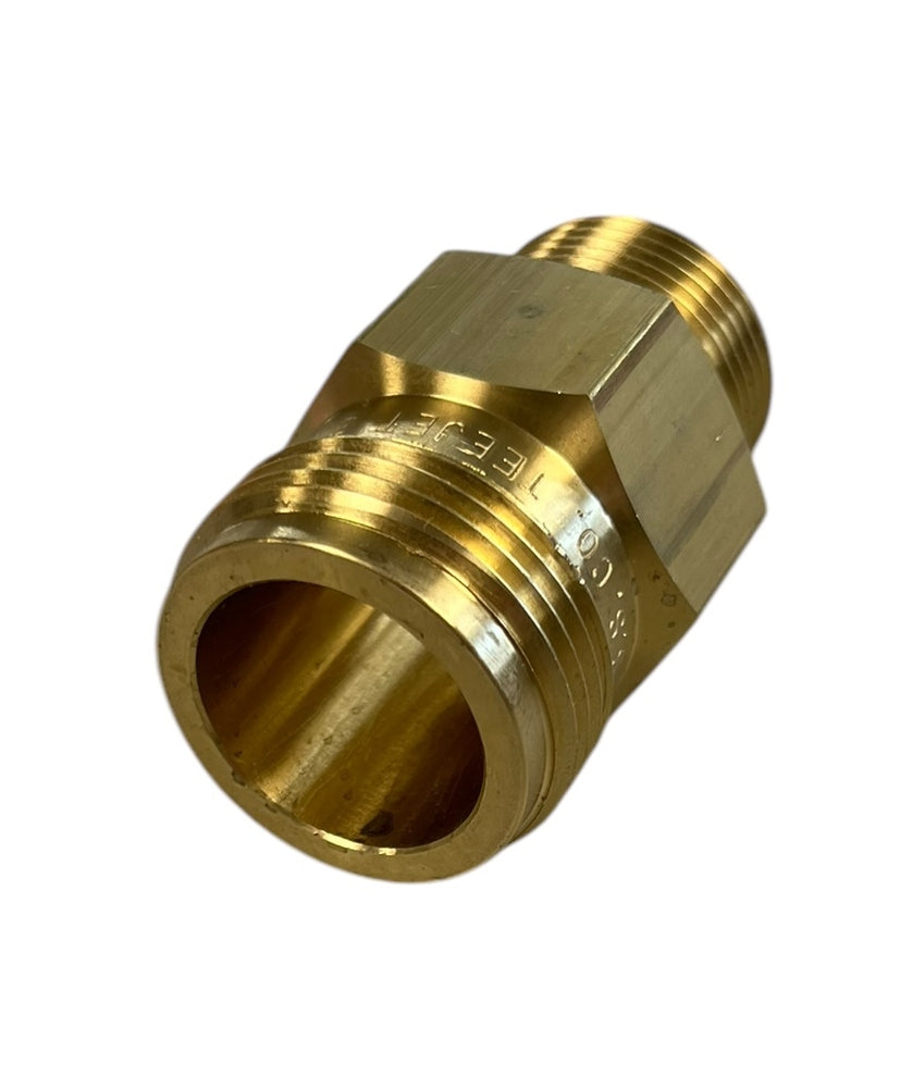 TeeJet Boomless Off Center Brass Nozzle Body Part 3/4" MPT - CP3818