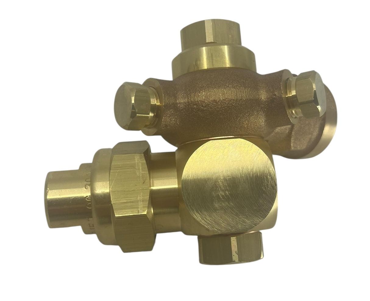 TeeJet Single Swivel Boomless Spray Nozzle Off-Center Flat Spay Tip - 4629-3/4-TOC300